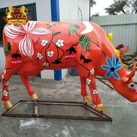 Patung sapi serat kaca ukuran kehidupan kustom patung sapi dekorasi taman patung sapi serat kaca