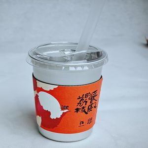 Tazas de aluminio personalizadas de bajo costo con logotipo, con tapas, adecuadas para cerveza, bebidas, etc. - Product Image 3