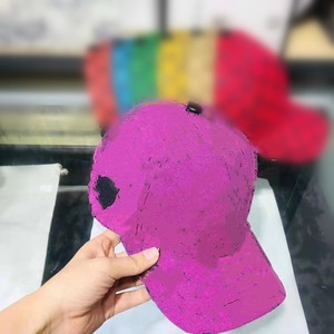 Trova le migliori marche di cappelli famose Produttori e marche di cappelli  famose per italian Speaker Mercato in alibaba.com
