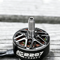 Moteur BLDC léger 2207 avec une puissance de 1400KV, moteur sans balais à forte poussée pour le vol de drones RC Freestyle