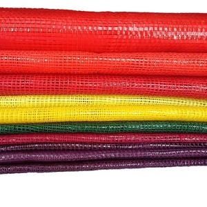 Sacs en filet circulaire Raschel PP de différentes tailles (10 kg, 25 kg) de couleur rouge, rose, vert, violet pour oignons, pommes de terre et légumes. - Product Image 5