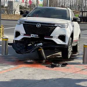 Автоматический выдвижной столбик из нержавеющей стали 304 с дистанционным управлением, гидравлический, для парковки, уличный, для контроля транспортного потока и управления толпами, класс защиты IP68 - Product Image 2