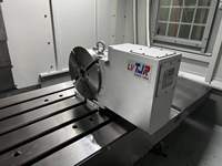 Centre d'usinage vertical CNC à haute vitesse et haute précision, contrôleur FANUC 3 axes, robuste, pour l'usinage des métaux, VMC1160