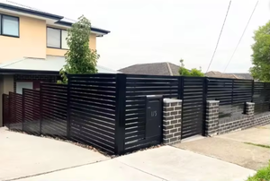 Porte de clôture en aluminium <span class=keywords><strong>avec</strong></span> revêtement en poudre de haute qualité, personnalisée, <span class=keywords><strong>avec</strong></span> des portes métalliques durables pour l'extérieur et un design de colonne moderne - Product Image 4