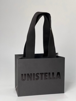 Sac shopping carré en papier personnalisé bordeaux avec logo de marque et large ruban, idéal pour emballage cadeau de bijoux et vêtements haut de gamme