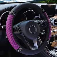 Prix de gros Couvre-volant universel 38cm en cuir tridimensionnel coloré incrusté de diamants