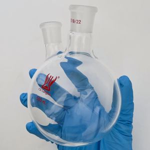 Лабораторная посуда CS Labglass: колба круглая двухгорловая 14/20 с широким горлом, ручной работы, из толстостенного боросиликатного стекла - Product Image 5