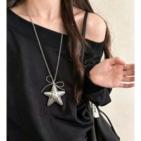 Collier long en acier inoxydable avec pendentif en résine nœud et étoile argenté, design audacieux et stylé, pour femme, haut de gamme, style Y2K sportif