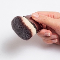 Pinceau cosmétique ZH Cosmetics, marque privée, format voyage, OEM, manche en bois portable, pinceau plat pour le maquillage du visage