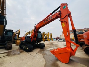 Excavadora de segunda mano Excavadora de orugas de segunda mano en mejores condiciones Japón Original Hitachi ZX200 - Product Image 3