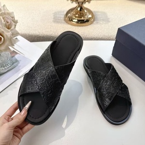 Pantuflas de cuero con textura antideslizante, zapatos de marca de diseñador, pantuflas cómodas de verano, pantuflas de piel de moda, las más vendidas - Product Image 4