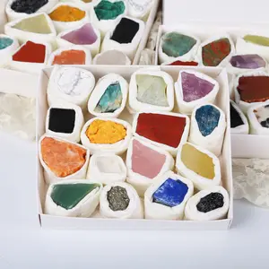 Grosir kotak hadiah batu kasar kristal alami campuran berbagai bahan kotak batu mentah