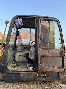 Miniexcavadora Hyundai 60W-7 de 7 Toneladas, Motor Cummins 2020, Bomba Hidráulica de 128KW, Rodamiento Kawasaki, Cucharón de 0.3m, Caja de Cambios - Product Image 4