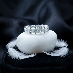 Bague de fiançailles et de mariage classique en or massif 14 carats de luxe, sertie de diamants de laboratoire taille princesse VVS, 2 carats, certifiée IGI - Product Image 2