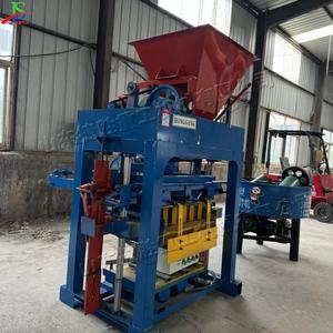 Machine à fabriquer des blocs de briques emboîtables à <span class=keywords><strong>prix</strong></span> réduit, machine de moulage de blocs de ciment creux emboîtables pour pavage, à vendre - Product Image 2