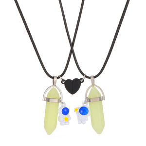 Ciondolo europeo americano con lettera luminosa astronauta chiusura magnetica in lega a fermaglio stella che cattura il migliore amico della coppia di bambini - Product Image 5