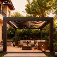 Pergola en aluminium de luxe personnalisée avec toit à lames motorisées, étanche, résistante au vent, revêtement poudré, télécommande, LED, pour balcon naturel