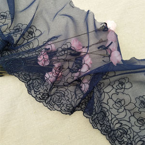 Dentelle en maille décorative bleu foncé avec motifs brodés via technologie soluble dans l'eau pour des accents d'ameublement haut de gamme - Product Image 2