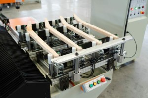 Machine à mortaiser haute performance Qdzd Sc2200 Bibo pour la production de meubles en bois massif et de cadres de portes, haute précision. Système de positionnement - Product Image 3