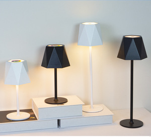 Luminária de Mesa LED DC em Formato de Diamante, Design Minimalista, Regulável, Bateria Inclusa, Ideal para Cafés, Restaurantes e Bares - Bestseller Transfronteiriço - Product Image 6