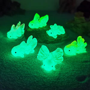 Nouveau Mini mignon lumineux <span class=keywords><strong>petit</strong></span> <span class=keywords><strong>poisson</strong></span> <span class=keywords><strong>rouge</strong></span> Micro-paysage résine Transparent <span class=keywords><strong>petit</strong></span> objet décoratif pour aquariums - Product Image 2