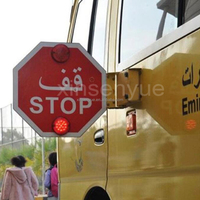 Bras de signalisation d'arrêt de bus scolaire en parfait état avec boîte de commande, accessoires de bus pour les arrêts de bus scolaires aux Émirats arabes unis