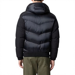 Veste matelassée noire personnalisée pour homme, haute qualité, chaude, streetwear d'hiver, vêtements d'extérieur, vente en gros OEM - Product Image 6