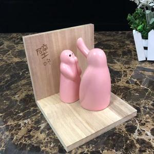 <span class=keywords><strong>Couple</strong></span> ustensiles de cuisine en céramique pot d'assaisonnement logo bouteille créative cartoon méchant cumin sel poivre pot Shaker - Product Image 4