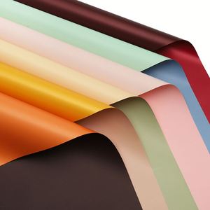 กระดาษห่อดอกไม้กันน้ำสีทูโทนขนาด 58*58 ซม. ลายดอกไม้สีพื้น รุ่นใหม่ - Product Image 2