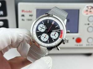 Montre mécanique avec cadran noir et fonction chronographe - Product Image 2