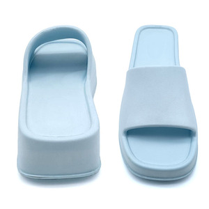 รองเท้าแตะส้นหนาสำหรับผู้หญิง, 2025เทรนด์แฟชั่นฤดูร้อนรองเท้าแตะลิ่มพื้นหนารองเท้าใส่อยู่บ้านหรือชายหาดลำลอง - Product Image 3