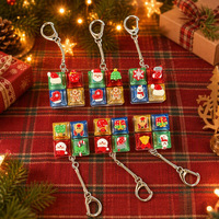Porte-clés de Noël Clicker avec lumière LED, jouet sensoriel anti-stress à presser au doigt, nouveauté pendentif en plastique pour enfants de 5 à 7 ans