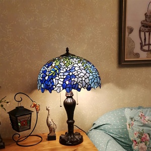 Lámpara de Mesa de Estilo Chino Wisteria de 16'' con Vidrio Tiffany y LED para Comedor y Dormitorio, Tamaño Mediano - Product Image 5