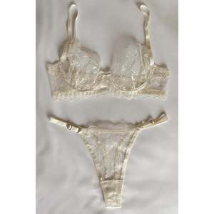 Ensemble de lingerie sexy pour femme avec détails en dentelle blanche, taille XL, demi-chemise en tissu Spandex, robe de nuit légèrement gainante avec motif numérique - Product Image 3