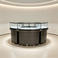Comptoir central incurvé sur mesure pour magasin de montres, îlot de bijouterie, kiosque, comptoir de présentation modulaire LED en forme de C, vitrines incurvées en verre