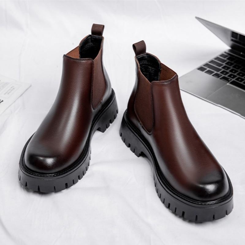 Brown plush height-increasing