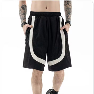 Shorts de basket-ball décontractés pour hommes, 100% coton, uni, avec fermeture à cordon en maille respirante et bande latérale - Product Image 1