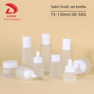 Bộ sản phẩm bao bì mỹ phẩm cao cấp tùy chỉnh 30G 50G lọ kem 30ml <span class=keywords><strong>50ml</strong></span> 100ml 120ml chai nhỏ giọt tinh chất thủy tinh chất lượng cao - Product Image 1