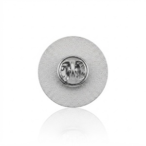 Pin Esmaltado Personalizado 'Bleed Sustainably', Insignia Ecológica para Copa Menstrual, Regalo Sostenible para Activistas del Cero Desperdicio - Product Image 2