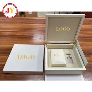 Caja de perfume de madera personalizada directa de fábrica con forro de cuero blanco, logotipo personalizado, empaque de perfume de lujo para hombre y mujer - Product Image 4