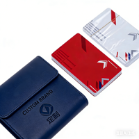 Cartes à Jouer en Plastique Personnalisées dans une Boîte/Pochette/Étui en Cuir - Utilisation Familiale, Écologiques et Durables