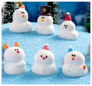 Natale fortunato giochi da tavolo in miniatura oggetti artigianali in resina Xmas 3D pupazzo di neve con cappello persone scultura ornamento giocattolo per bambini - Product Image 4