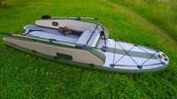 Planche à pédales de pêche pliante OEM de 3.2m avec siège, nouvelle planche à pagaie gonflable en PVC pour l'entraînement de sauvetage de pêche en lac avec pédales