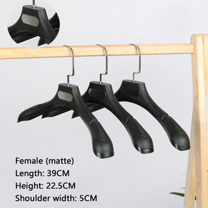 Cintres en Plastique Noir Antidérapants pour Robes de Mariée, Jupes, Chemises, Costumes Homme et Manteaux, Personnalisables avec Logo - Product Image 2