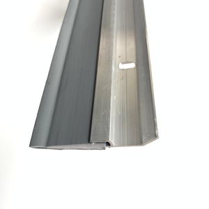 <span class=keywords><strong>Seuil</strong></span> <span class=keywords><strong>de</strong></span> <span class=keywords><strong>porte</strong></span> en alliage d'aluminium <span class=keywords><strong>Seuil</strong></span> <span class=keywords><strong>de</strong></span> <span class=keywords><strong>porte</strong></span> <span class=keywords><strong>de</strong></span> <span class=keywords><strong>garage</strong></span> Brosse <span class=keywords><strong>de</strong></span> <span class=keywords><strong>seuil</strong></span> <span class=keywords><strong>de</strong></span> sol Installation facile - Product Image 3