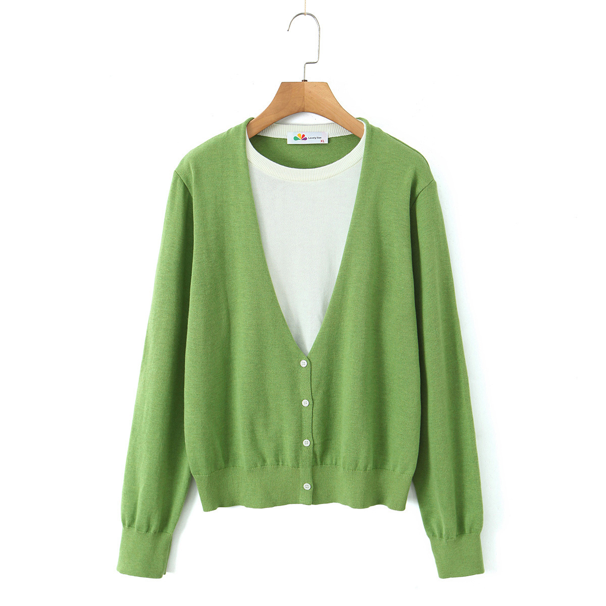 เสื้อสีเขียวผลไม้โทนอ่อน