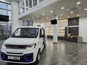 Nueva furgoneta eléctrica de carga con rango de 260km para coches chinos, camiones eléctricos, coches/furgoneta, batería, vehículos eléctricos de baja velocidad - Product Image 2