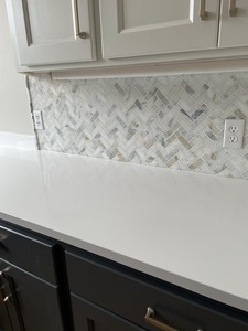 Calacatta oro a spina di pesce mosaico di marmo moderno piastrelle lucidate per la parete interna per uso bagno o spazi bianchi - Product Image 6