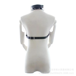 Disfraces eróticos de cuero, tops de bondage, lencería, mordazas, pinzas para pezones, ropa de cuero calado, atuendos para actuaciones en discotecas. - Product Image 4