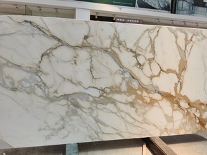 Dalles de marbre Calacatta Gold de qualité supérieure, veinées de gris, assorties, pierre naturelle italienne - Product Image 3